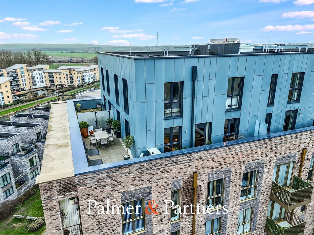 Property photo 2 of 28 Picture No. 50