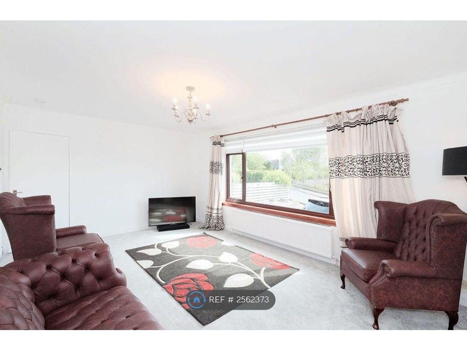 Property photo 3 of 35