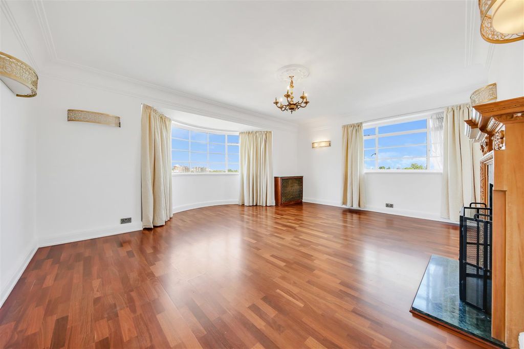 Property photo 1 of 43