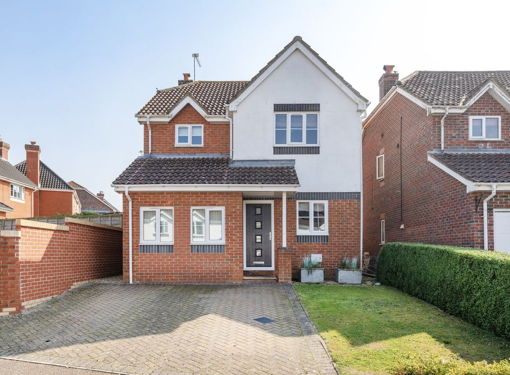 Property photo 1 of 18