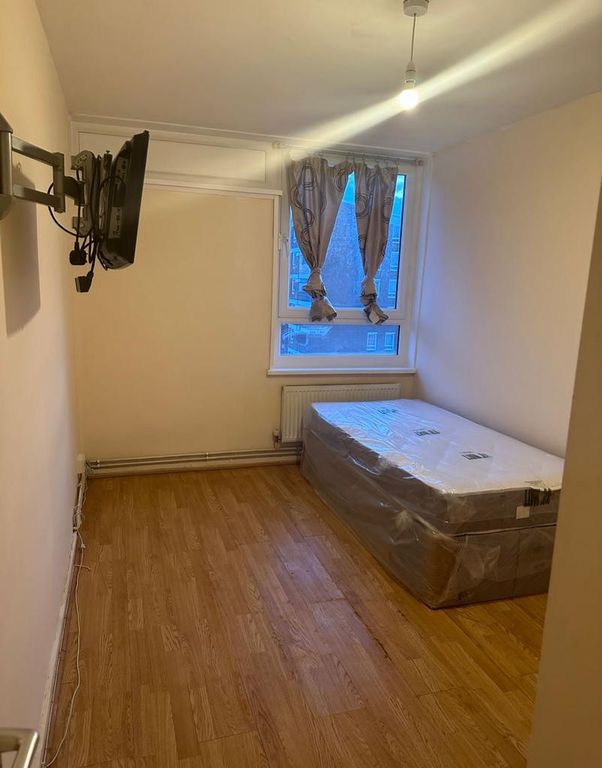 Property photo 1 of 4