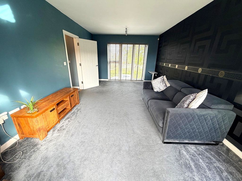 Property photo 1 of 27