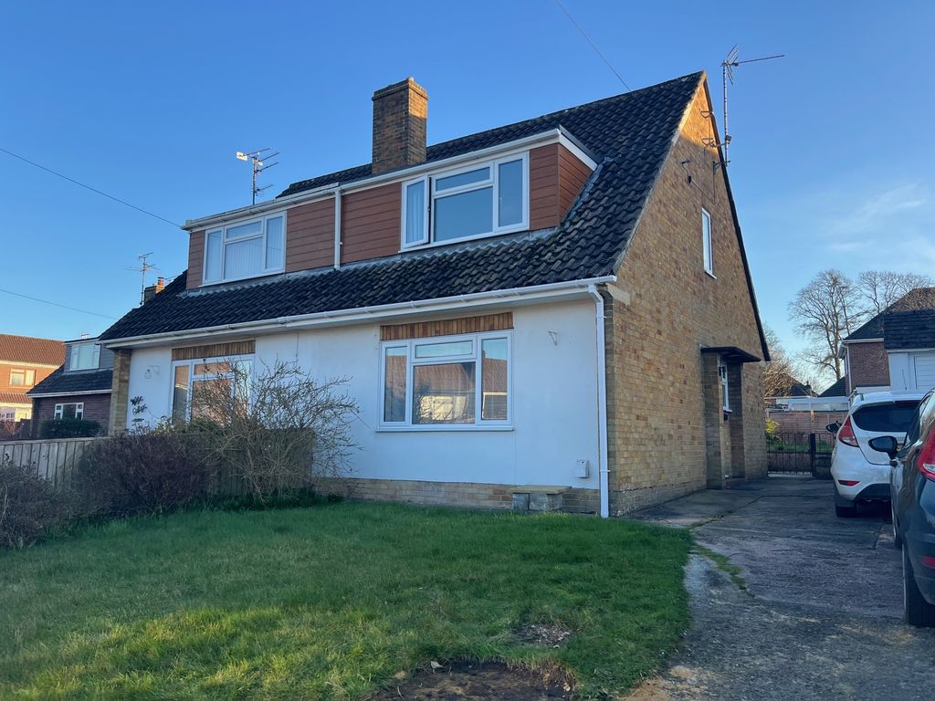 Property photo 1 of 8