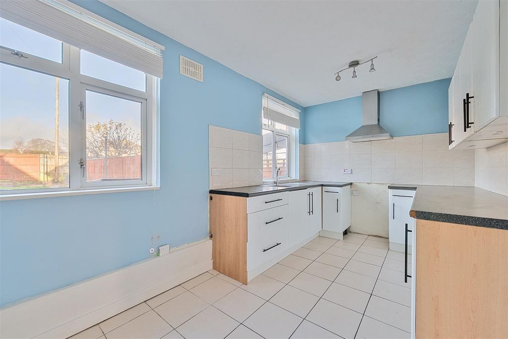 Property photo 3 of 15 1387904-13-69394677Bd5B4.Jpg