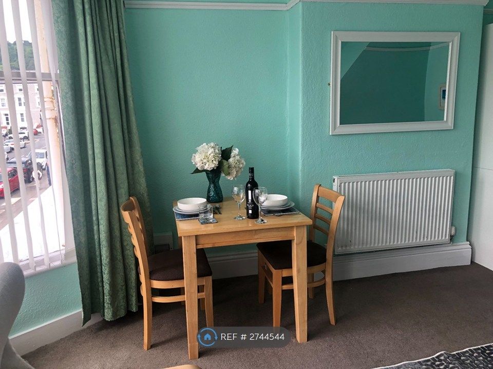 Property photo 3 of 11