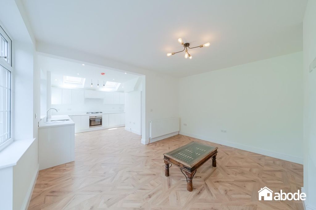 Property photo 3 of 30 Dsc08319-Hdr.Jpg
