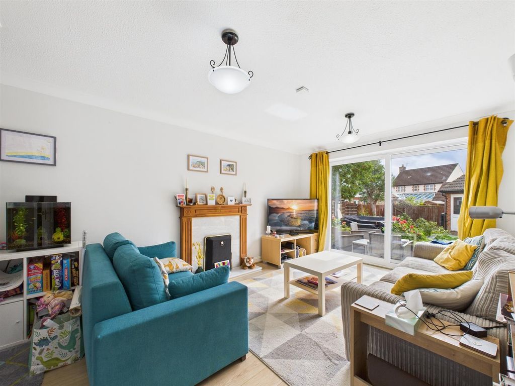 Property photo 3 of 24 Sitting Room