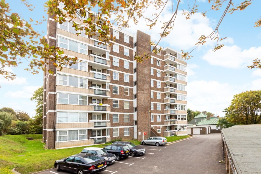 Property photo 1 of 2