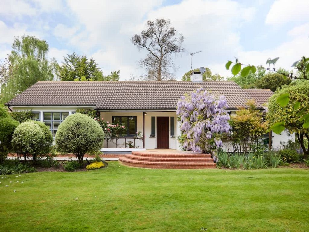 Property photo 1 of 32