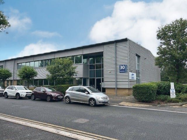 Property photo 1 of 8 30 Riverside Way