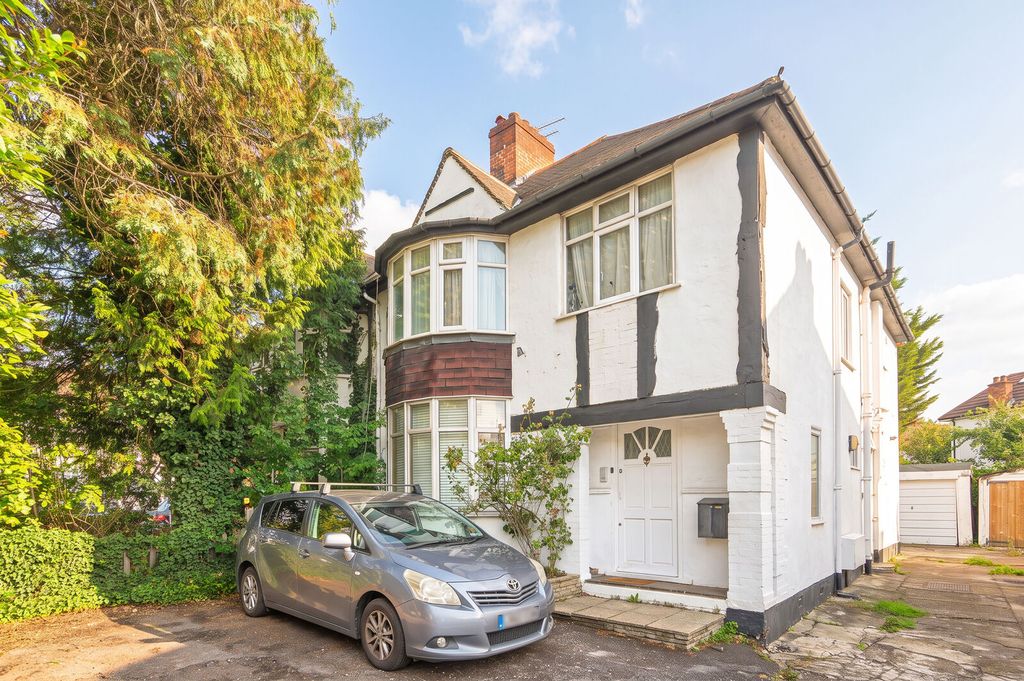 Property photo 1 of 8
