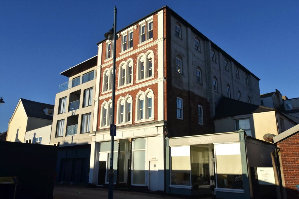 Property photo 1 of 14 Front