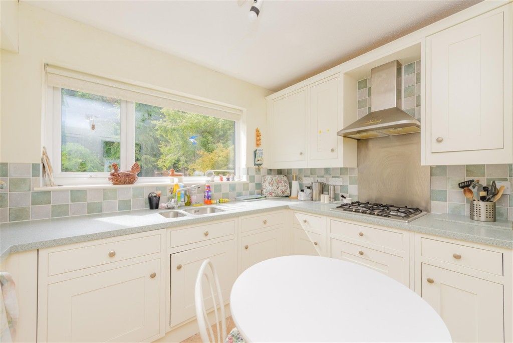Property photo 3 of 13 Kitchen