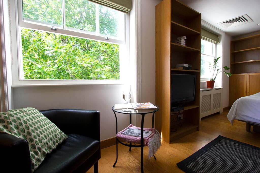 Property photo 2 of 5 Gallery