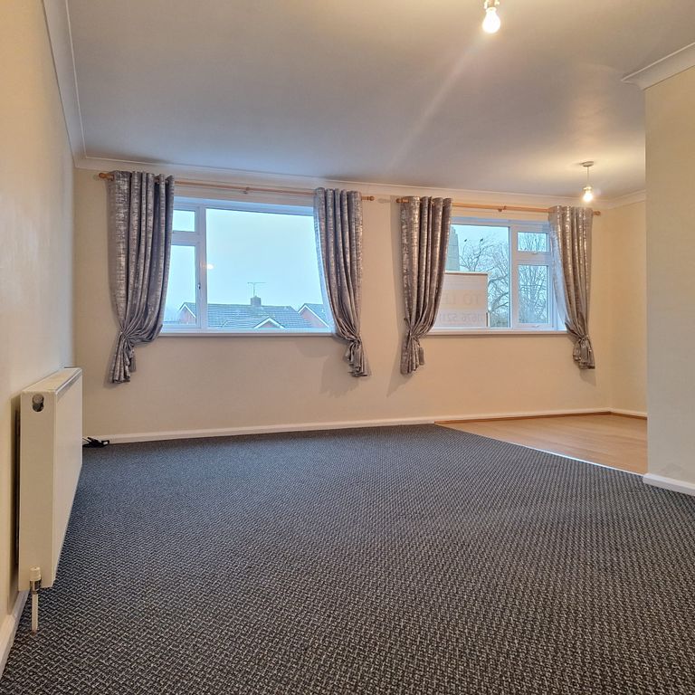 Property photo 2 of 22