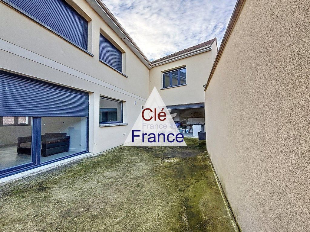 Property photo 1 of 16