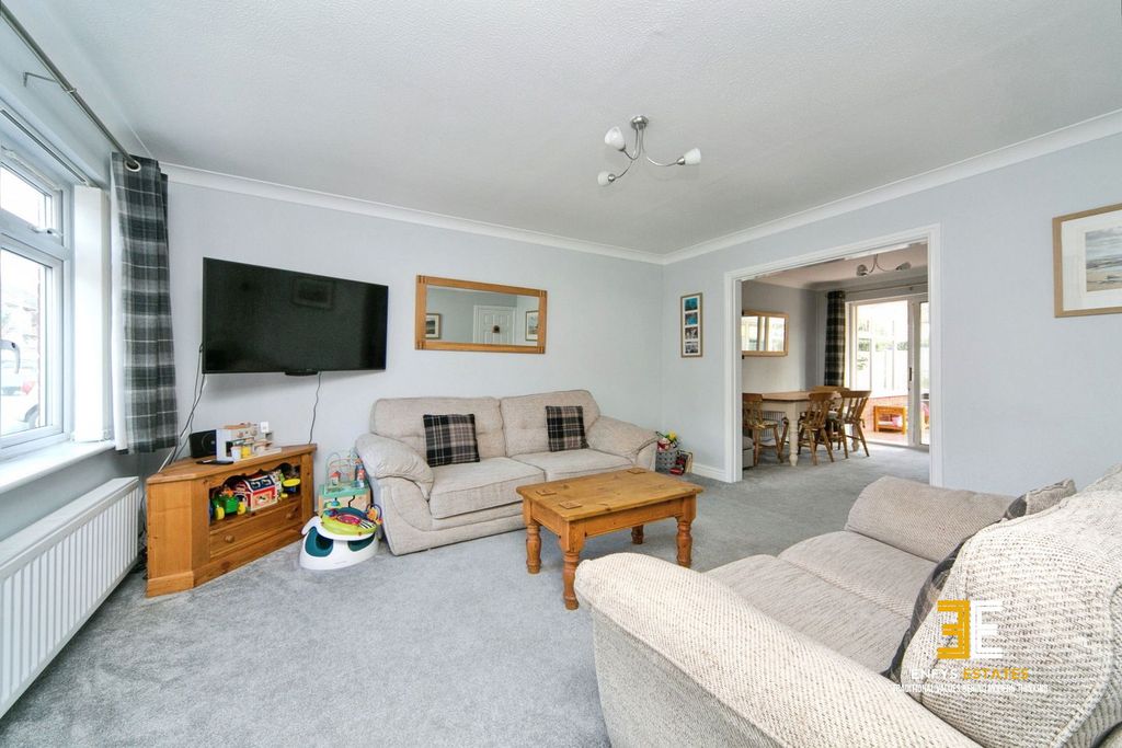 Property photo 2 of 23