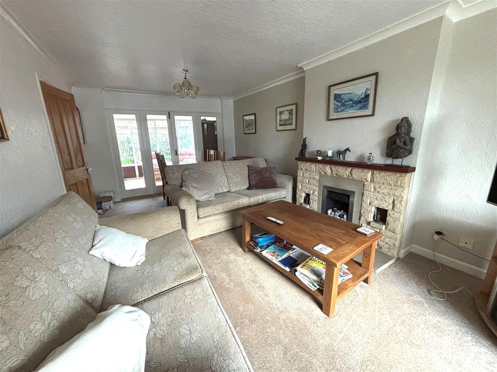 Property photo 3 of 15 Living Room