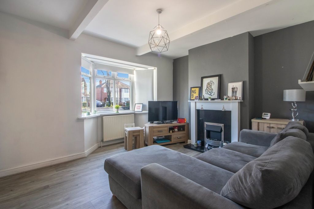 Property photo 2 of 17 238Bpr-03