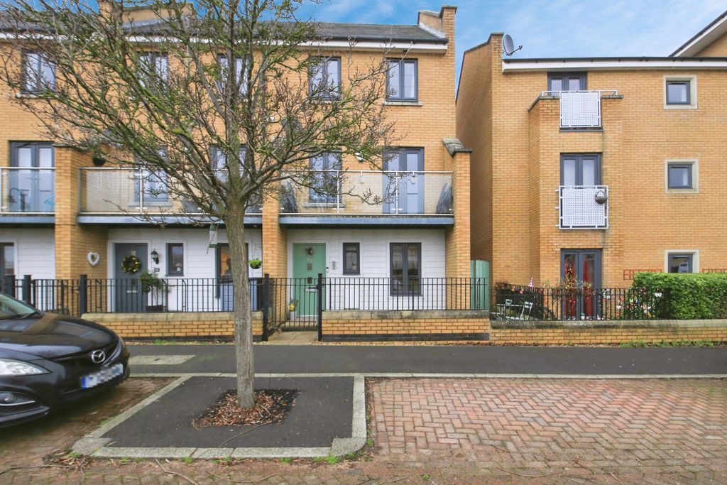 Property photo 1 of 20