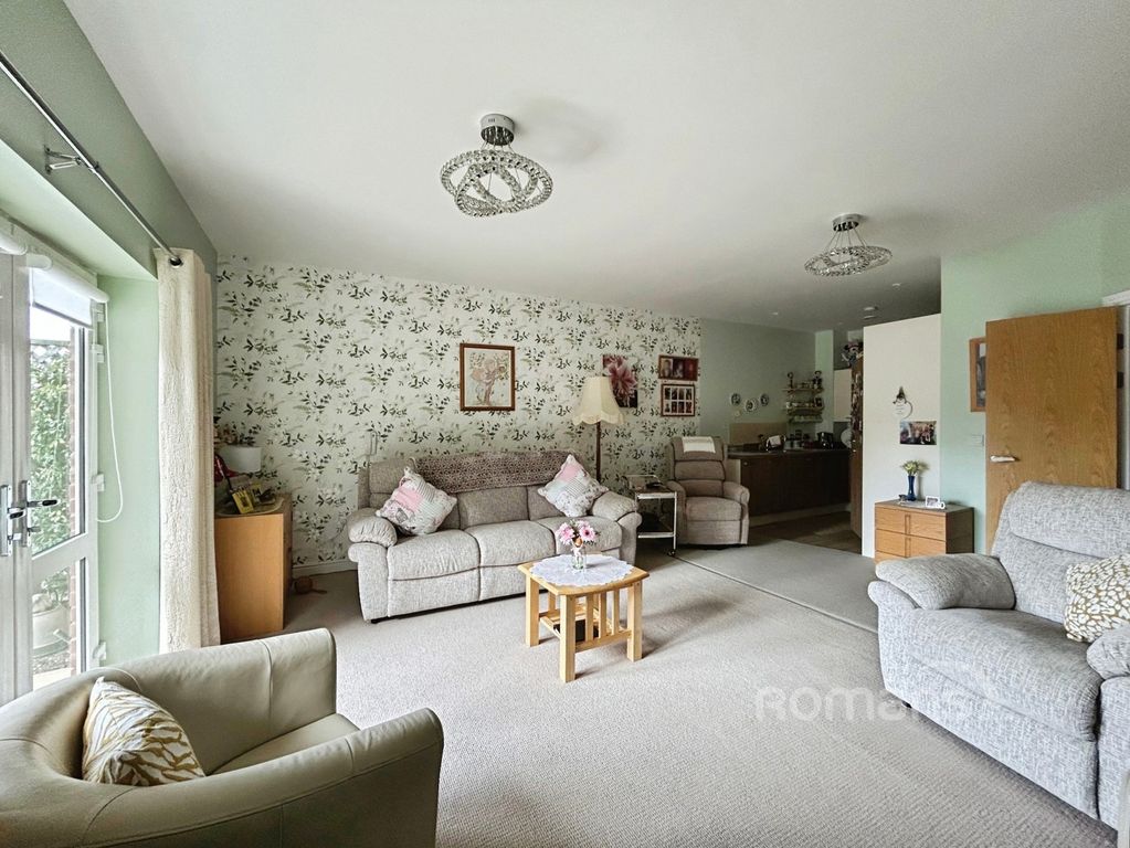 Additional image 11 of 2 bed flat for saleRedfields Lane, Church Crookham, Fleet GU52