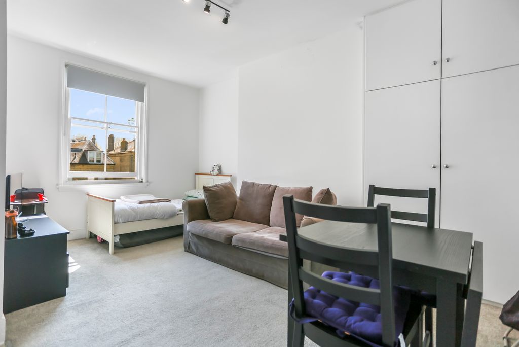 Property photo 2 of 12 296A6099