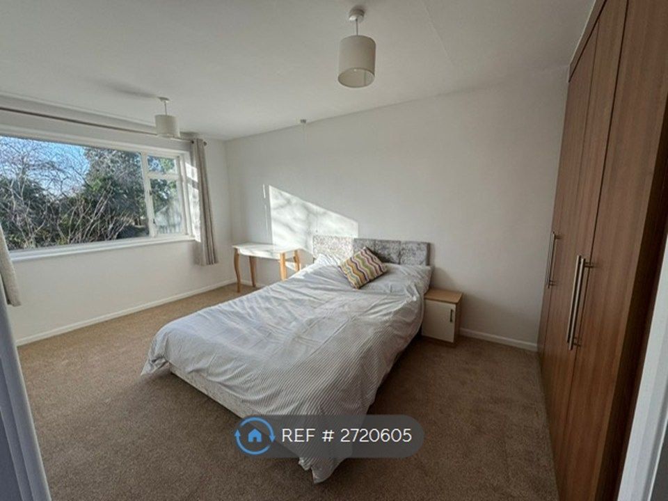 Property photo 3 of 22 Master Bedroom