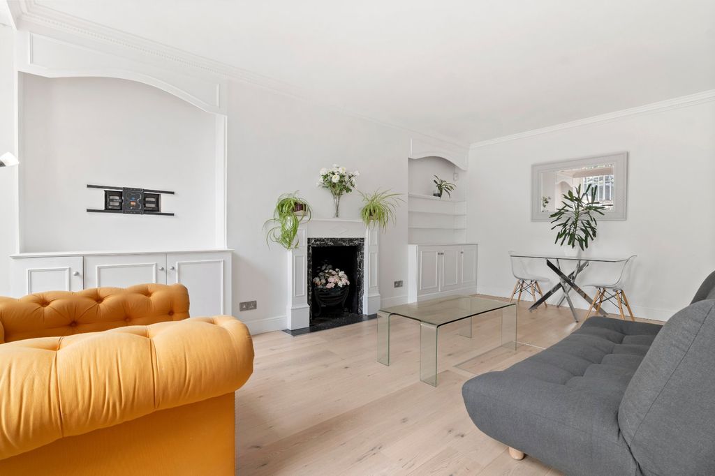 Property photo 3 of 18