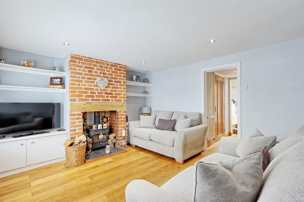 Property photo 2 of 12 Img_6219_20_21_Easyhdr-Interior3.Jpg