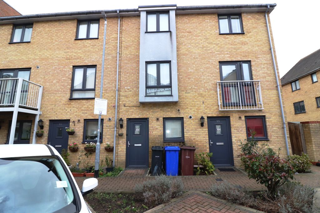 Property photo 1 of 11 External
