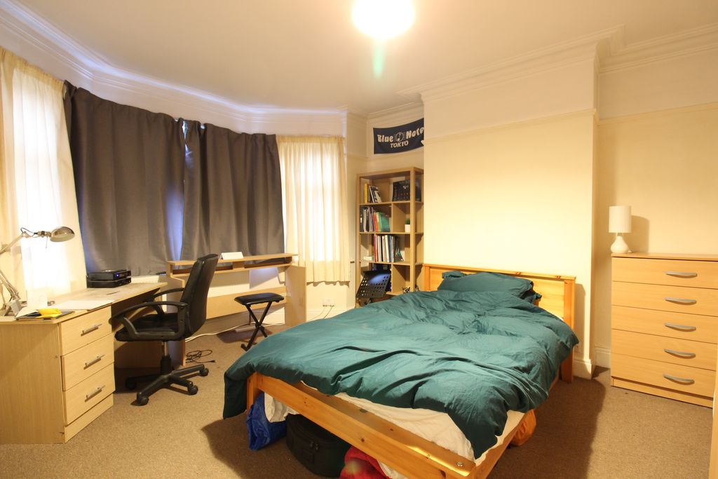 Property photo 3 of 11