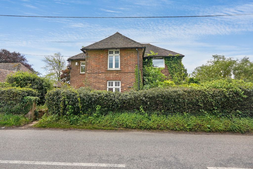 Property photo 1 of 17 Acorn House, The Ridgeway, Smeeth, Ashford Tn25 6Sg