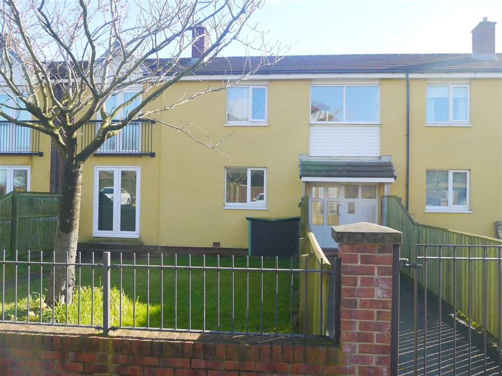 Property photo 1 of 5