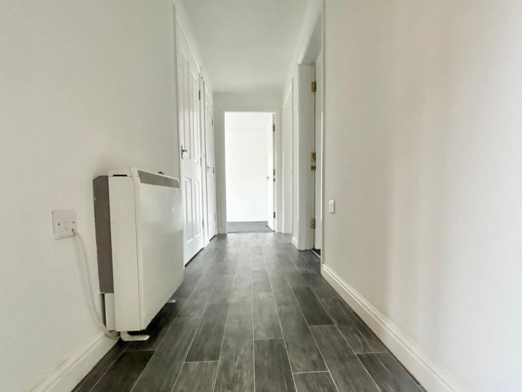 Property photo 2 of 11 Entrance