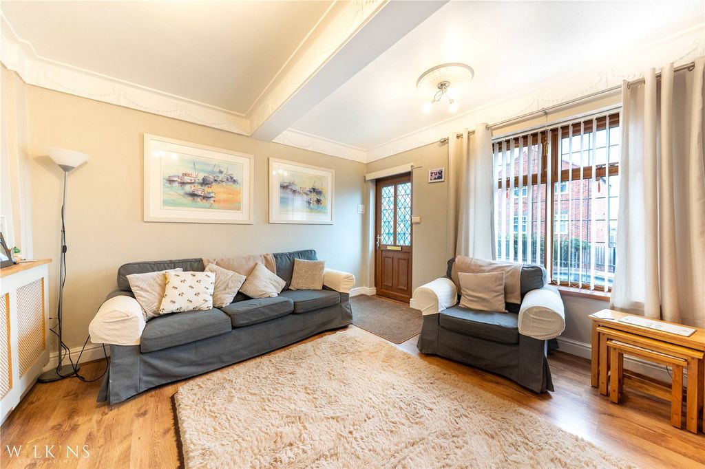 Property photo 2 of 22 Picture No. 17