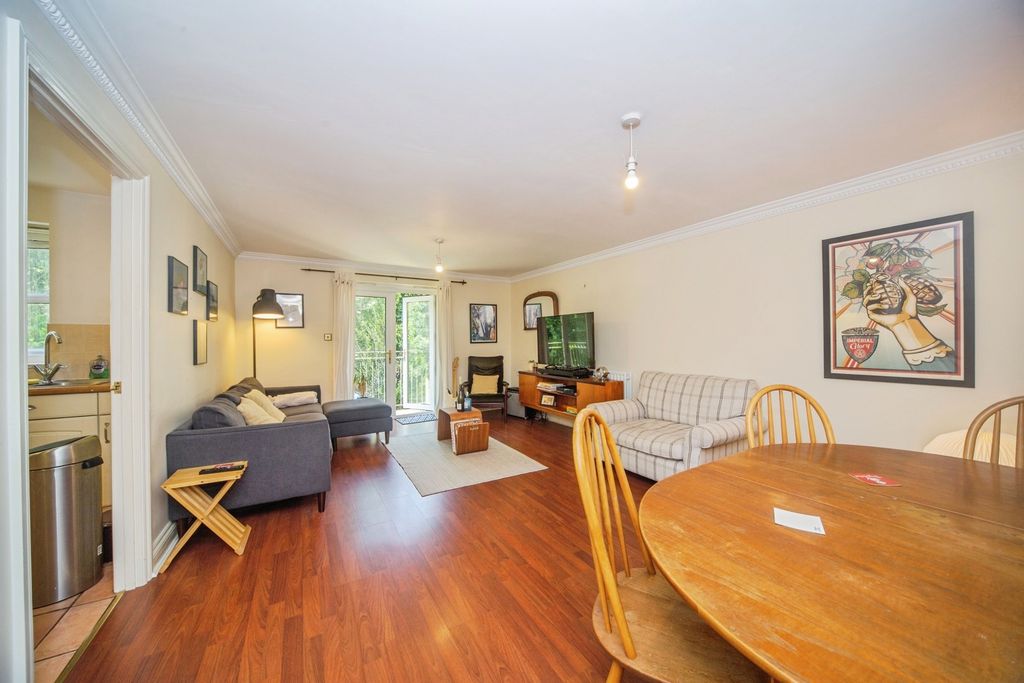 Property photo 3 of 19 Pbox-Img.Jpg