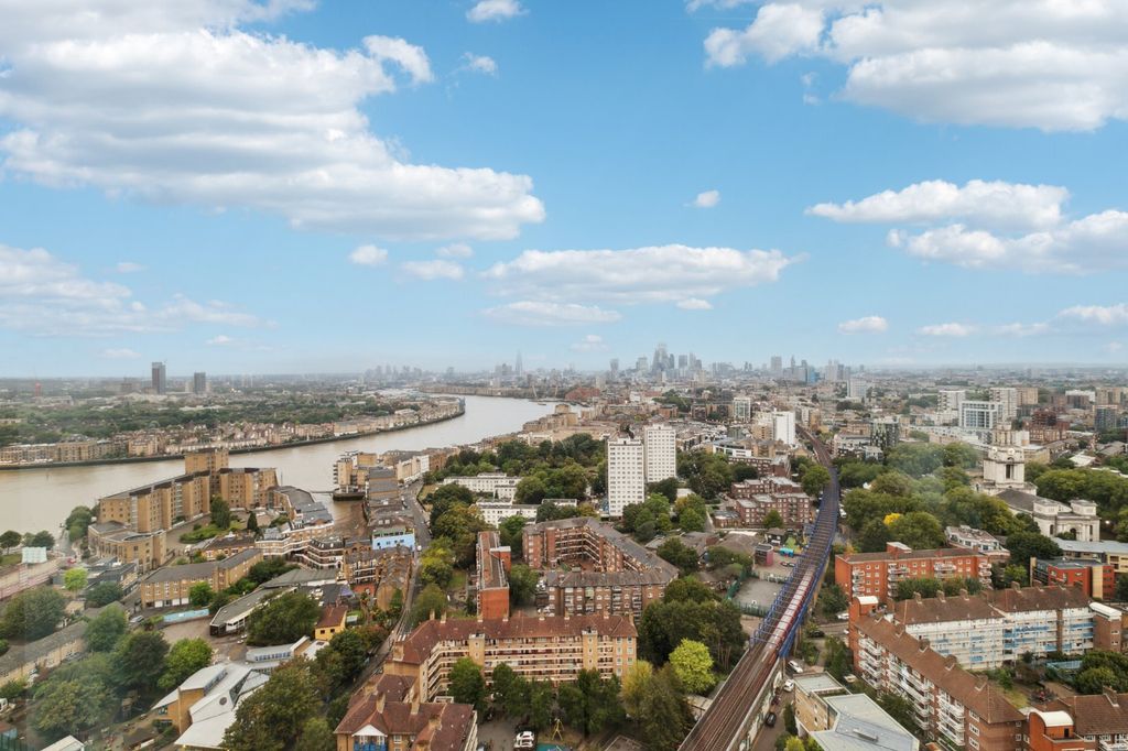 Property photo 3 of 25