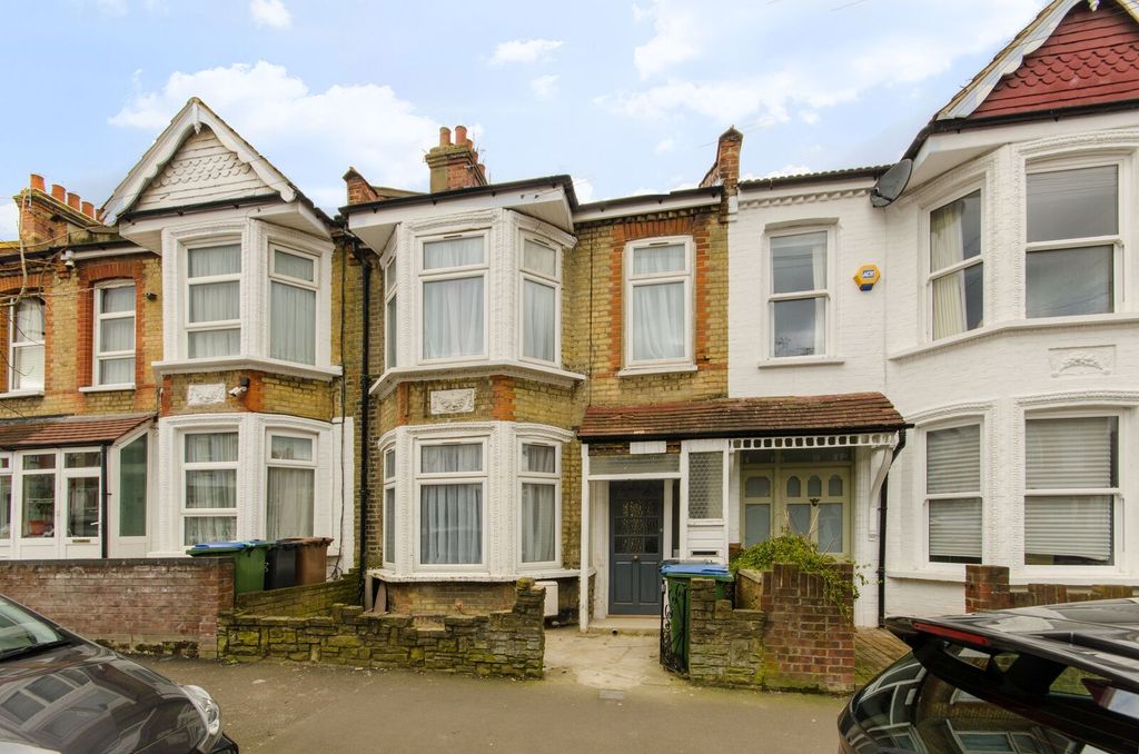 Property photo 1 of 12