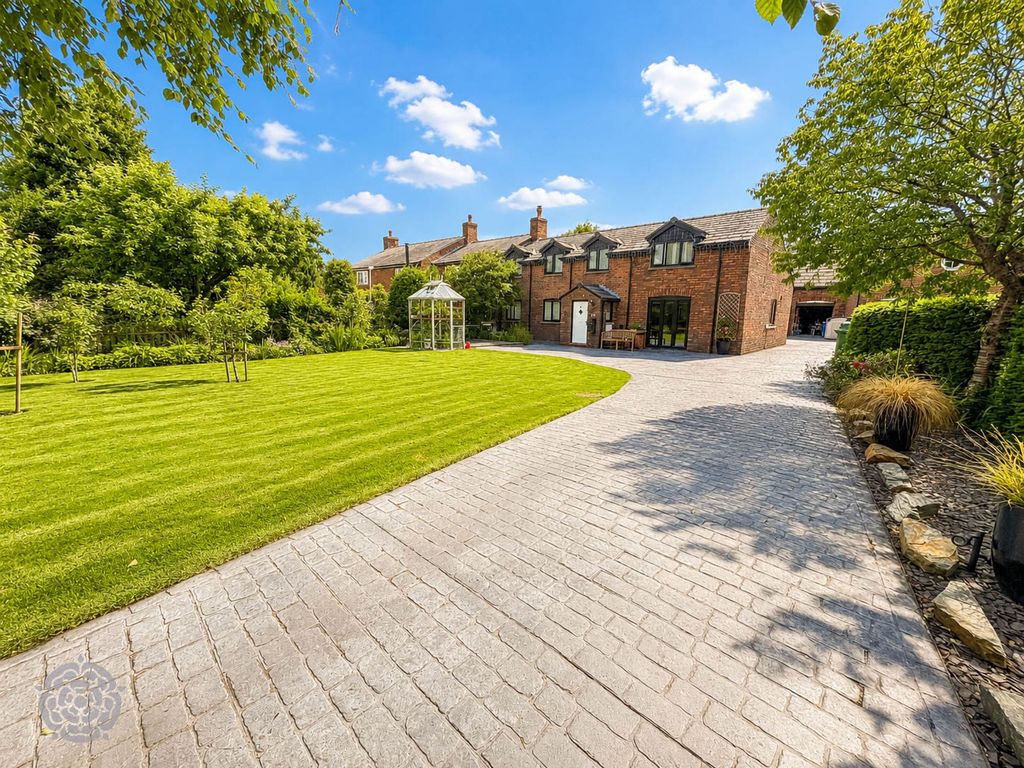 Property photo 1 of 37
