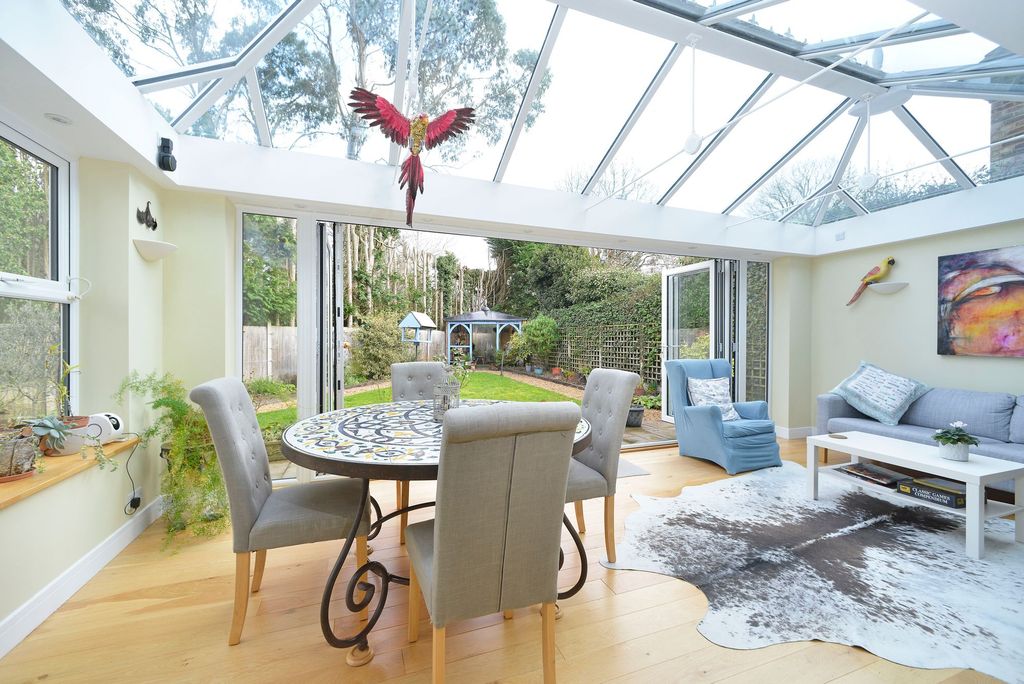 Property photo 3 of 18