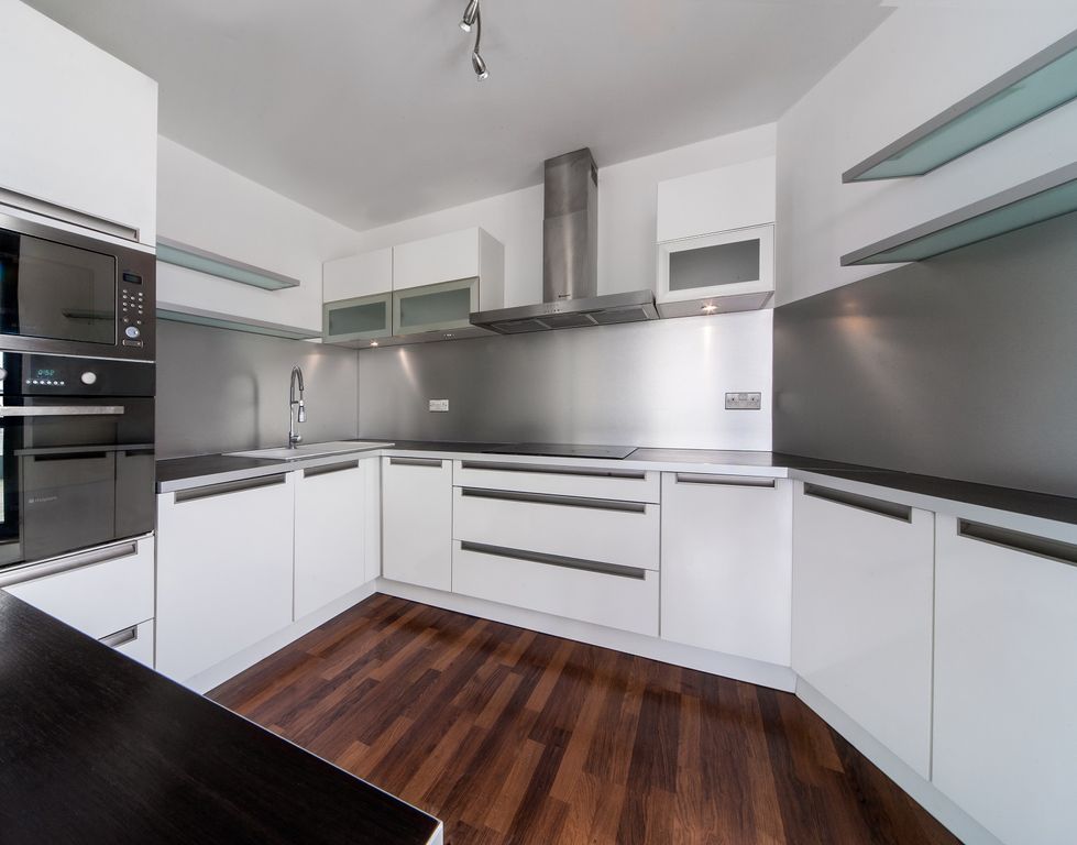 Property photo 3 of 7 Photo 03