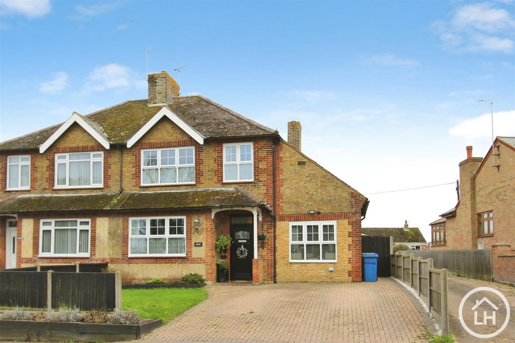 Property photo 1 of 22 External