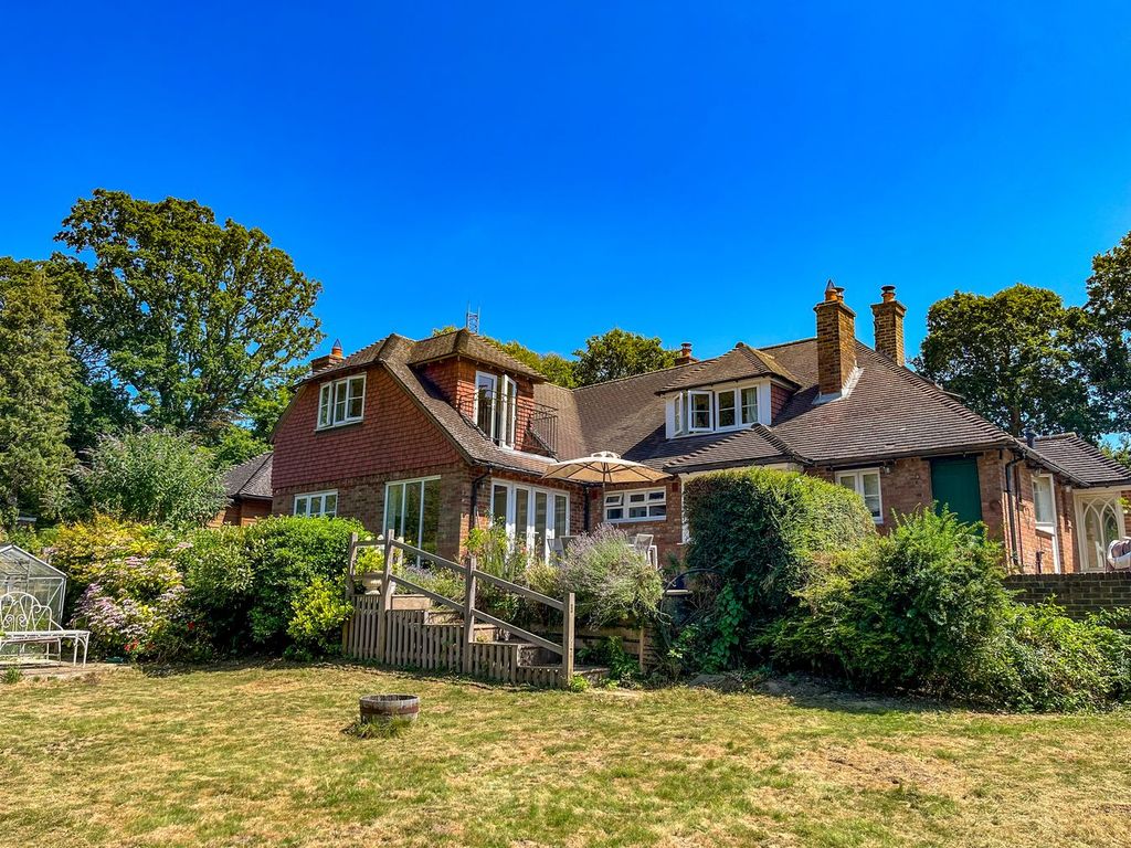 Property photo 1 of 25