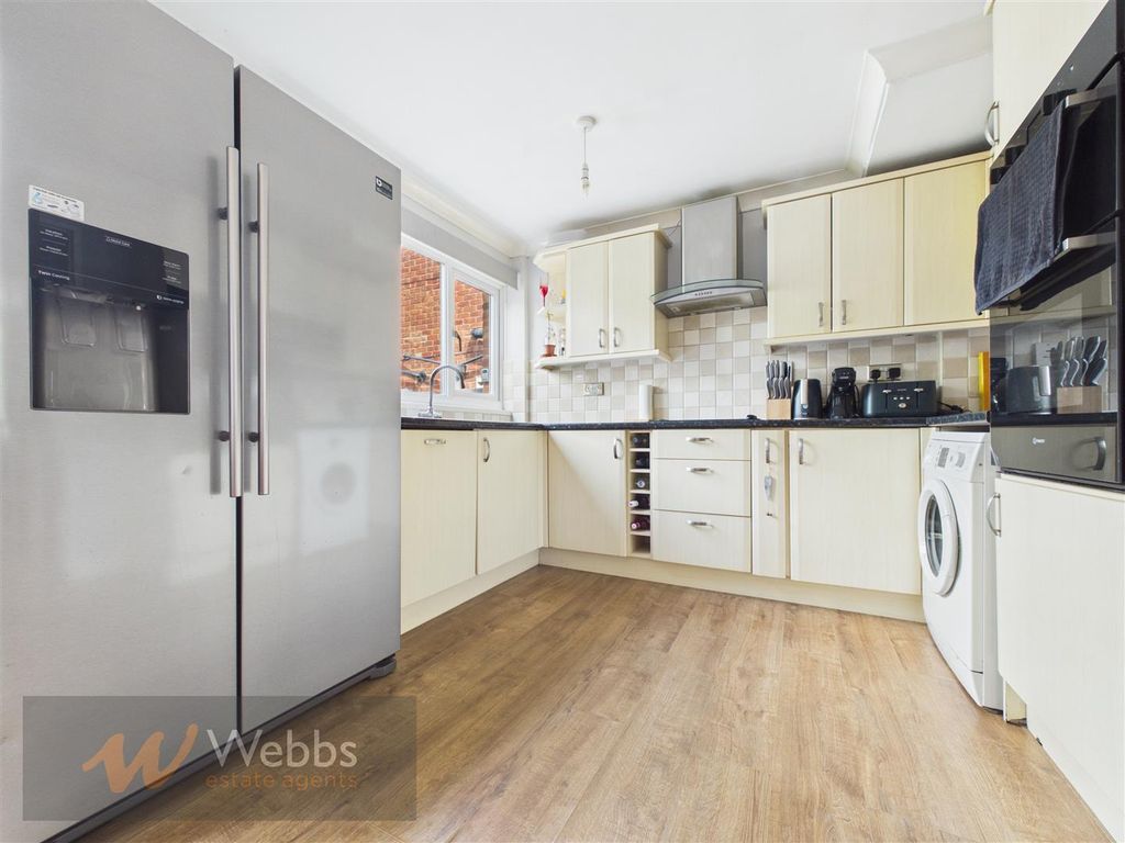 Property photo 3 of 15 Cam01407G0-Pr0178-Still005.Jpg