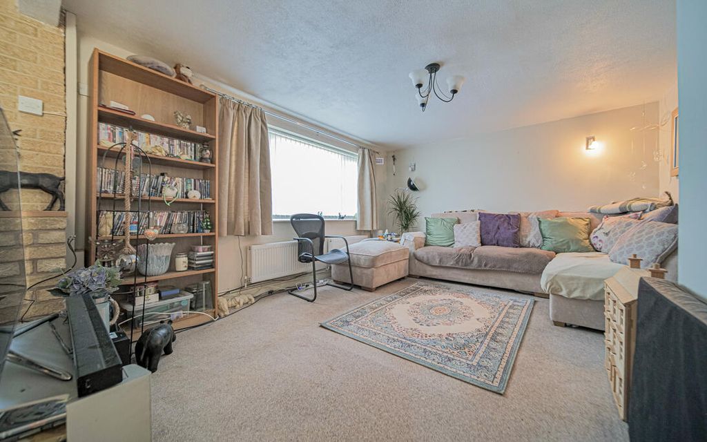 Property photo 2 of 14 P1066172.Jpg