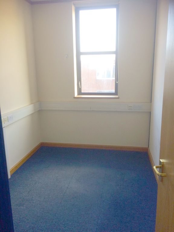 Property photo 1 of 2