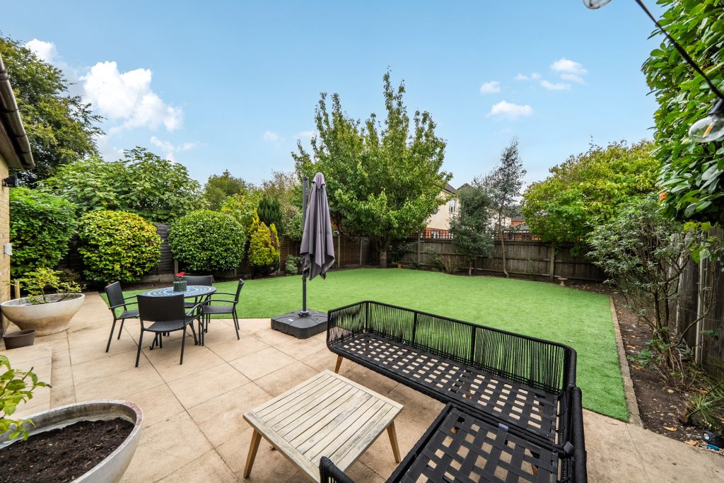 Property photo 2 of 19