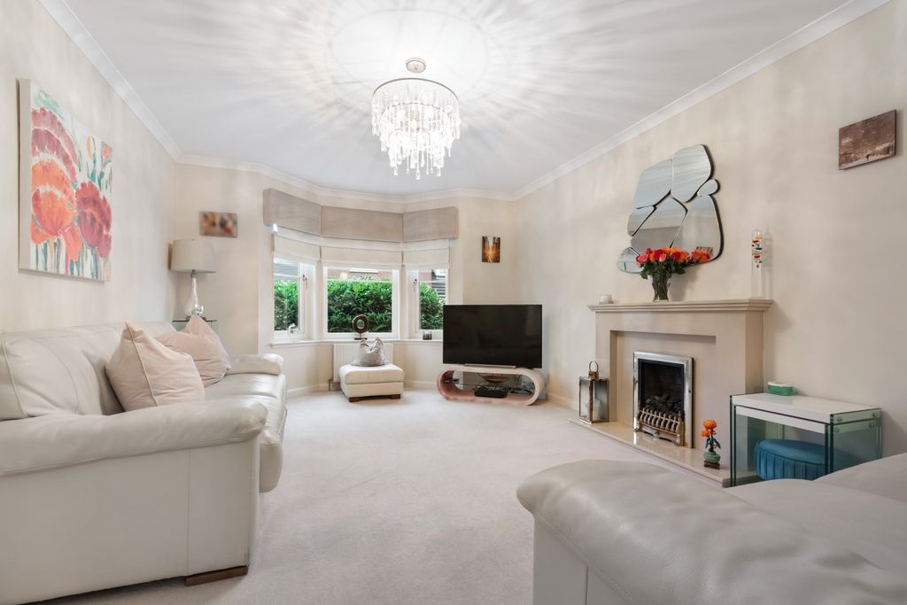 Property photo 3 of 32