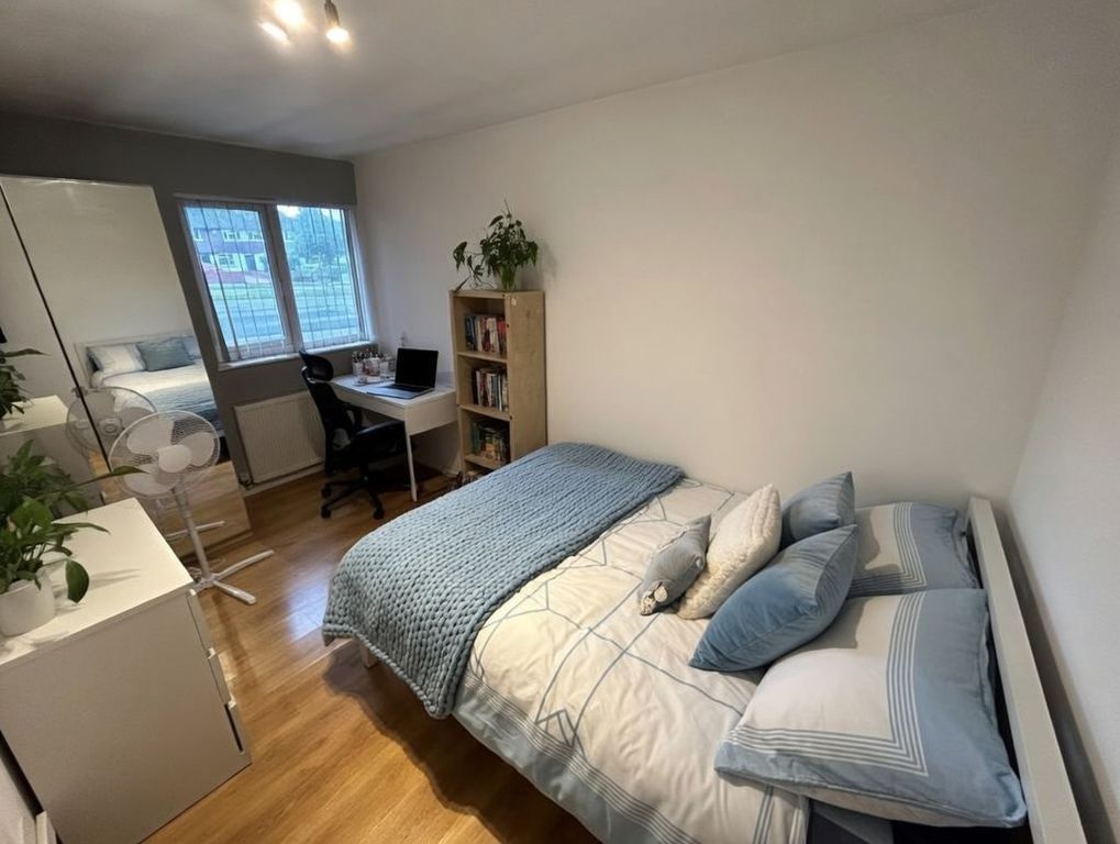 Property photo 3 of 9 Photo 5