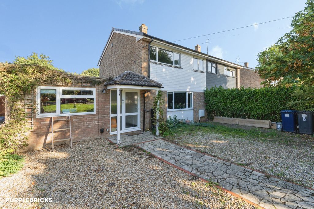 Property photo 2 of 33